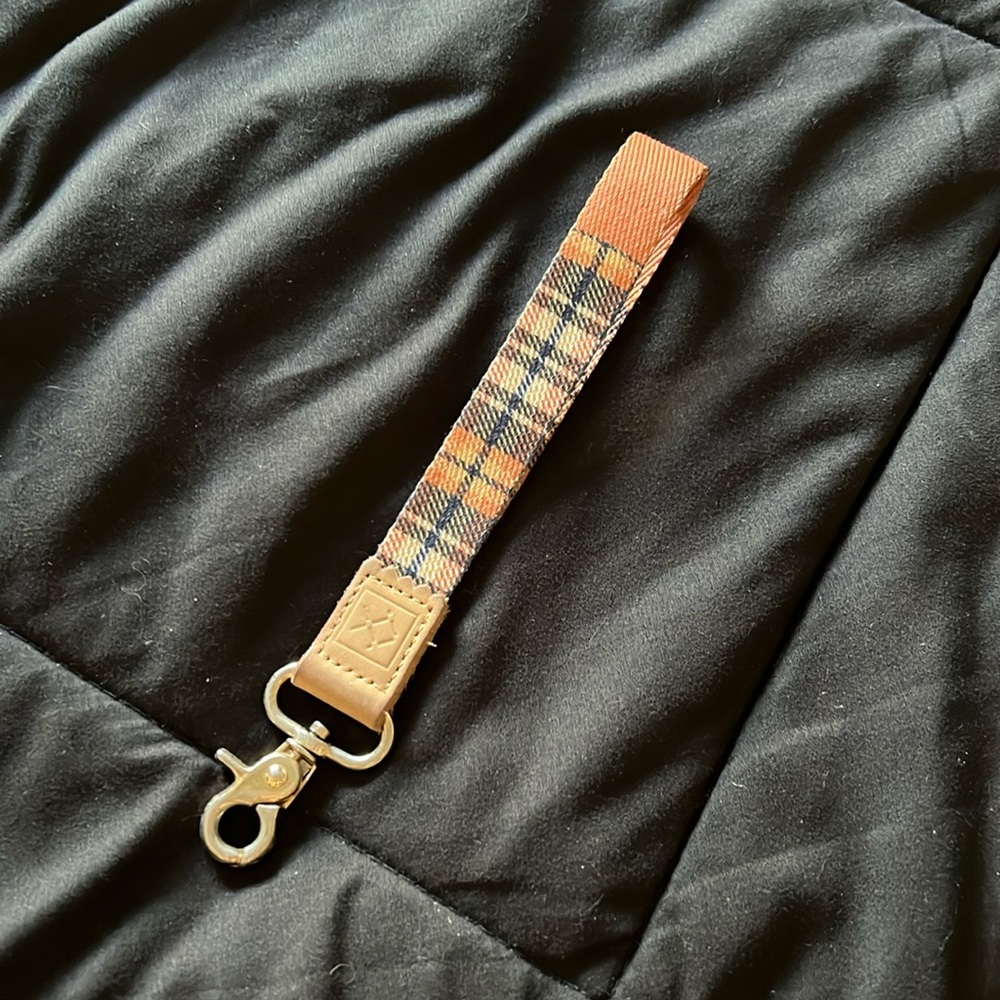 Short key lanyard